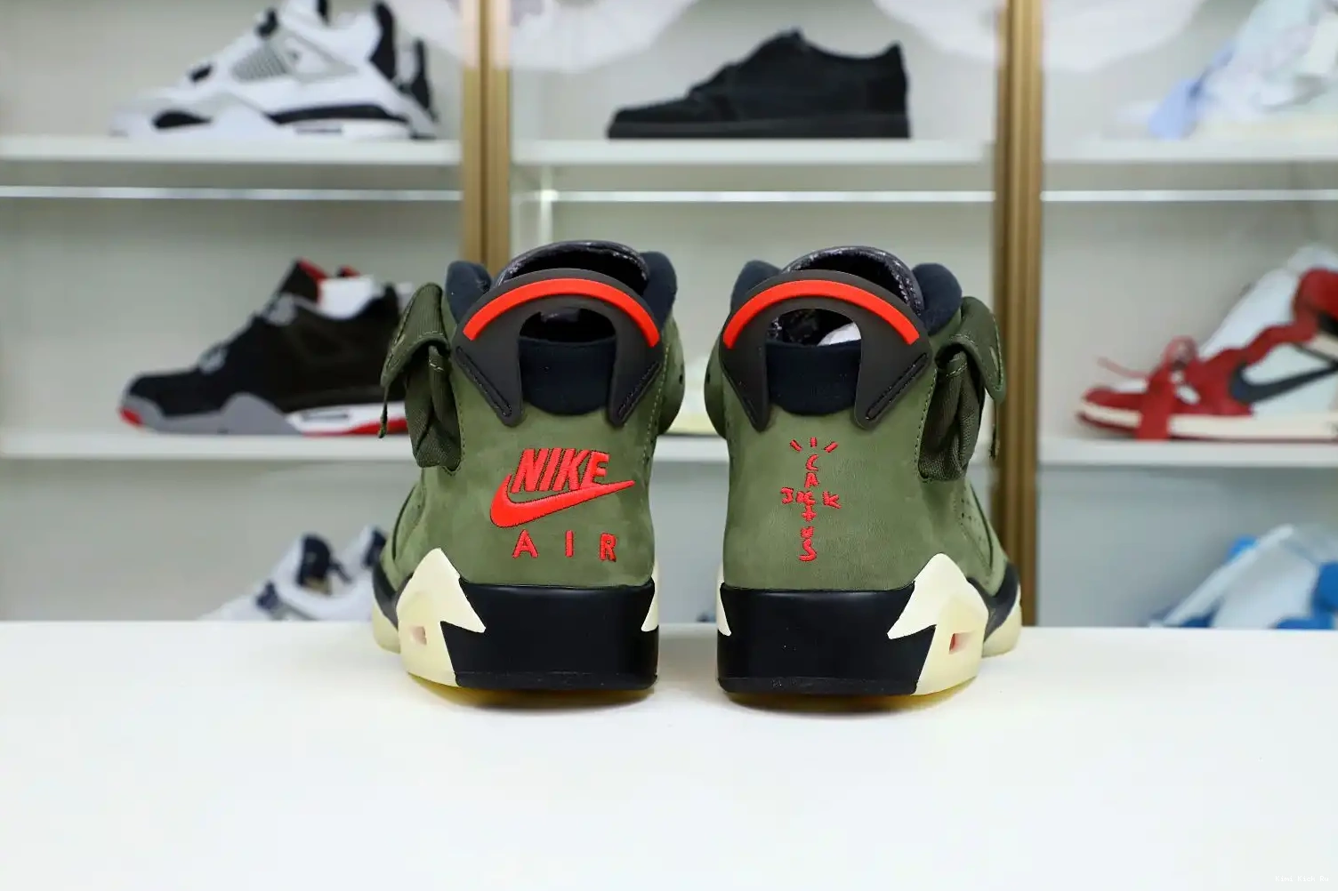 X Kimikick RETRO JORDAN AIR TRAVIS SCOTT 'OLIVE' 6 0807